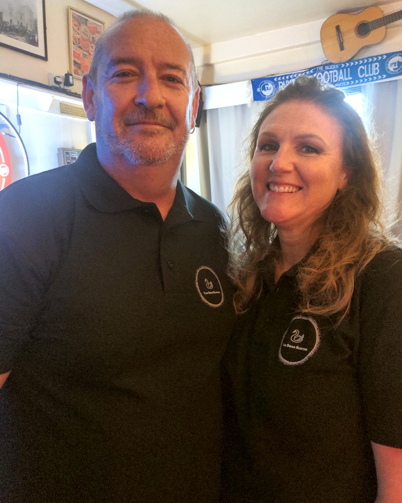 Portrait of Dean and Lorraine in the pub